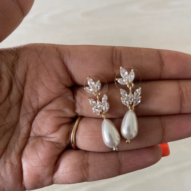 Floral Bridal Hair Comb Pearl Wedding Hair Comb Bridal Comb Pearl Hair Comb Hair Comb for Wedding Bridal Hair Piece Hair Comb