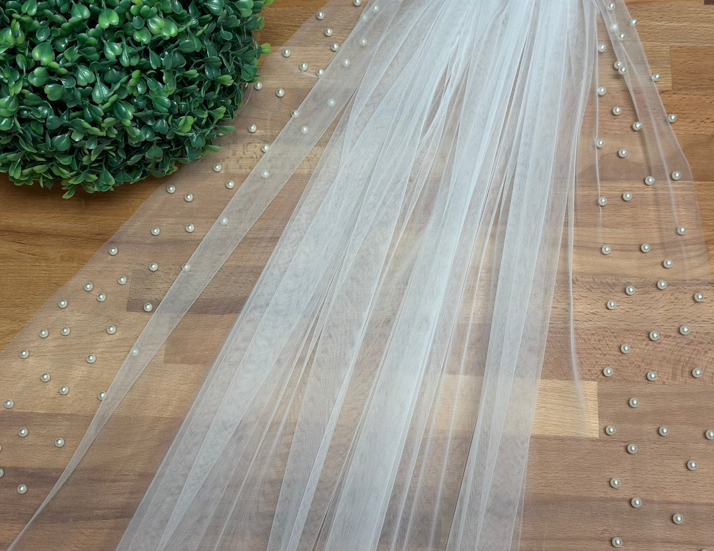 Pearl Veil White Veil with comb Pearl Edge Veil Fingertip Veil for Bride Veil with pearls Cathedral Veil Pearl Veil